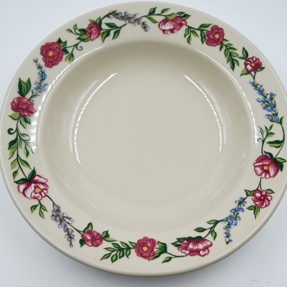 MINT Henn Pottery Rose Floral Border 9-Inch Rimmed Soup Bowl USA Cream RARE